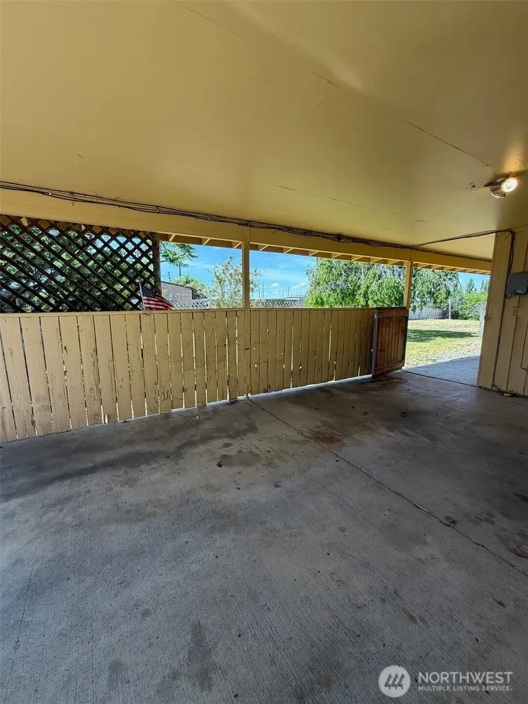511 Castle Dr Street Moses Lake WA 98837