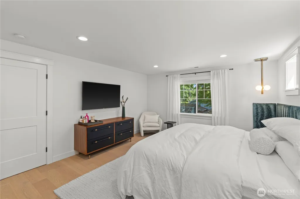 7714 234th Street SW Edmonds WA 98026