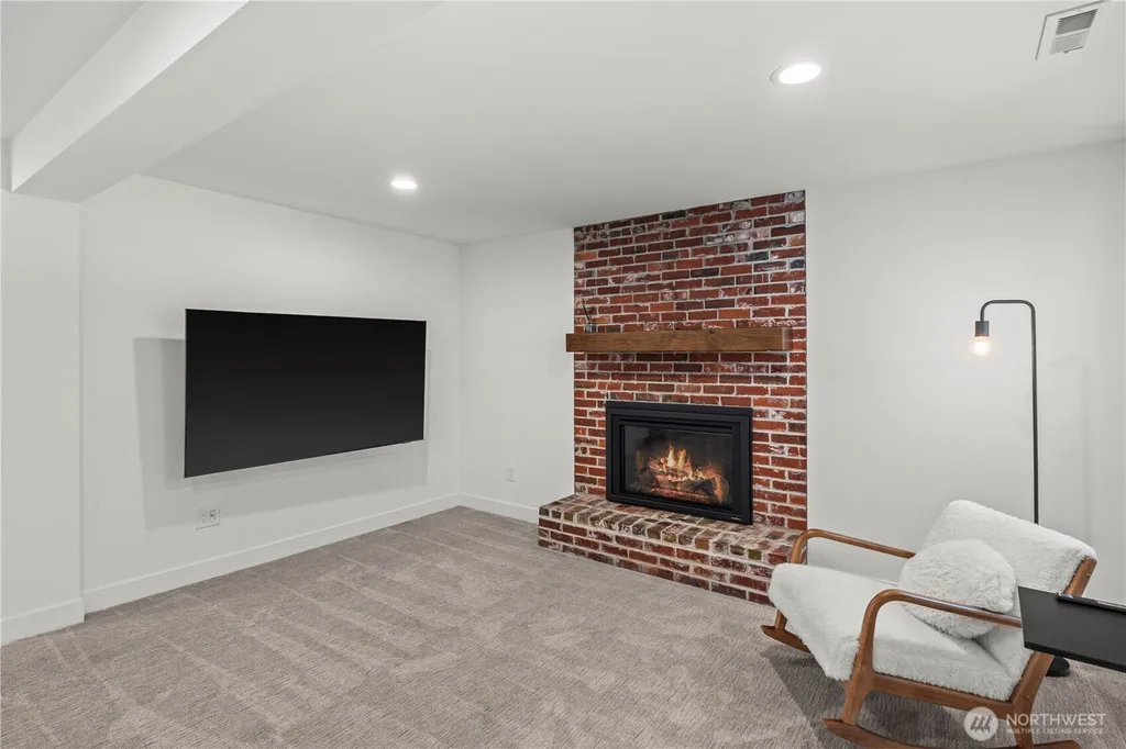 7714 234th Street SW Edmonds WA 98026