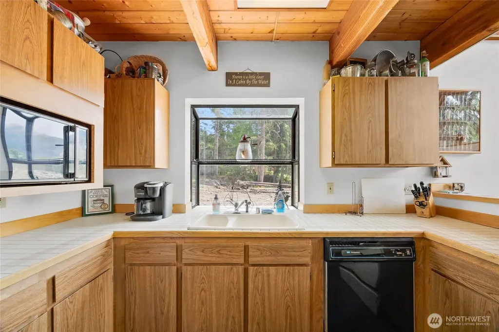 102 Maple Place Packwood WA 98361