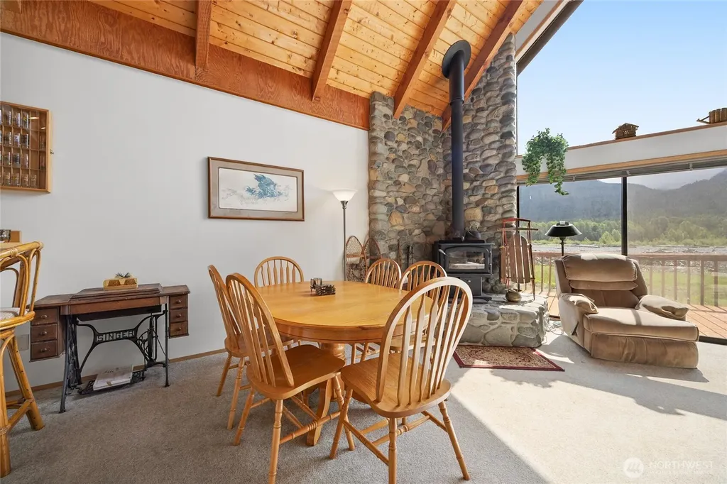 102 Maple Place Packwood WA 98361