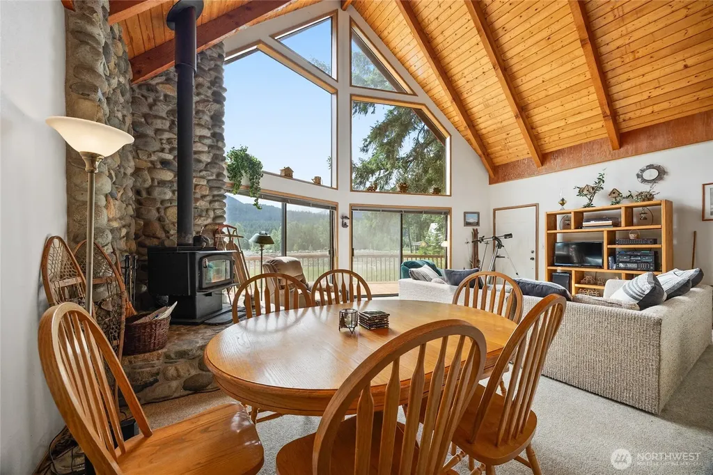 102 Maple Place Packwood WA 98361