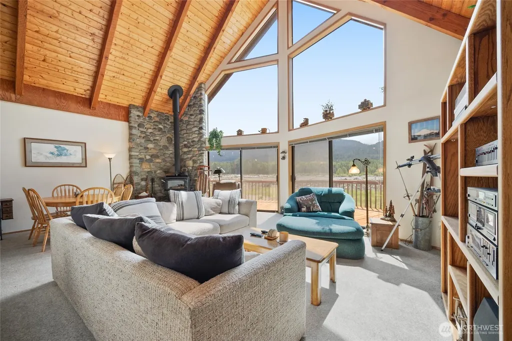 102 Maple Place Packwood WA 98361
