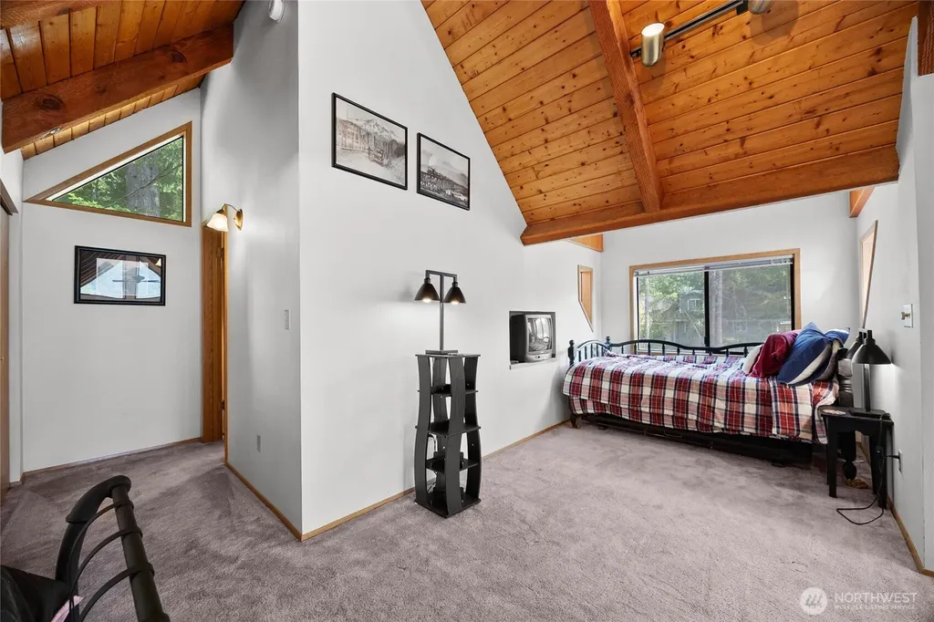 102 Maple Place Packwood WA 98361