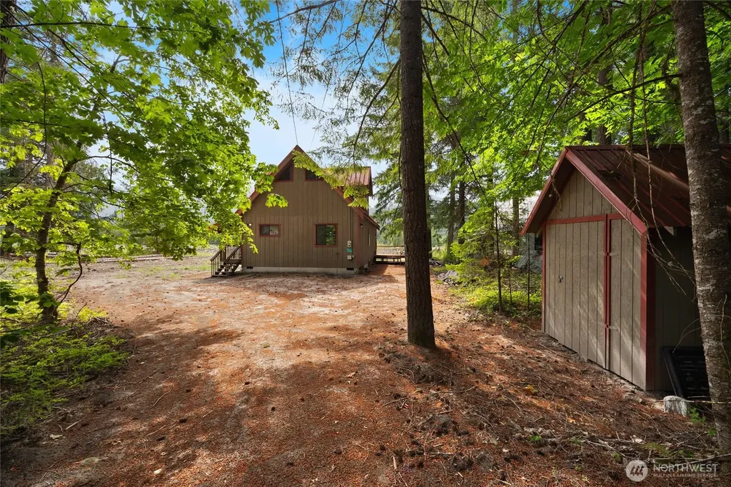 102 Maple Place Packwood WA 98361