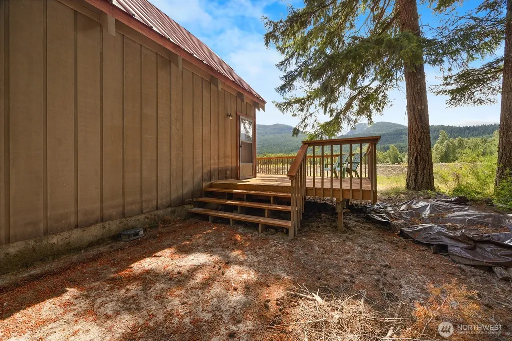 102 Maple Place Packwood WA 98361