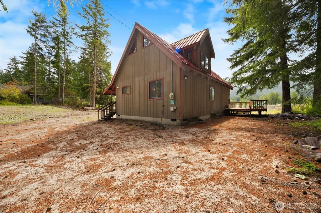 102 Maple Place Packwood WA 98361