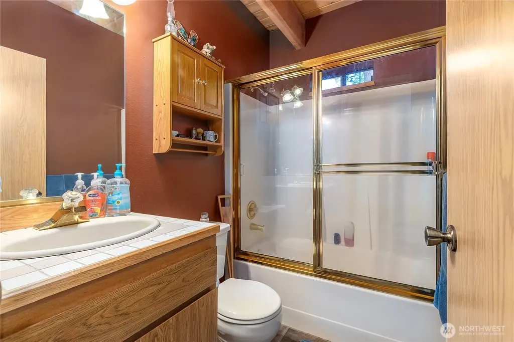 102 Maple Place Packwood WA 98361