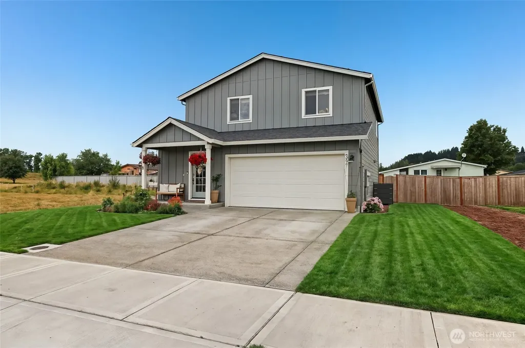 2027 Henderson Way Longview WA 98632