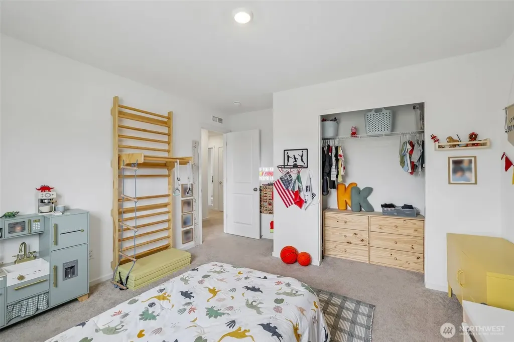 2027 Henderson Way Longview WA 98632