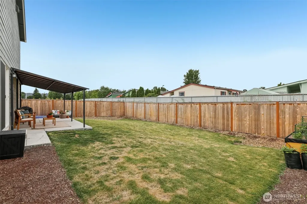 2027 Henderson Way Longview WA 98632