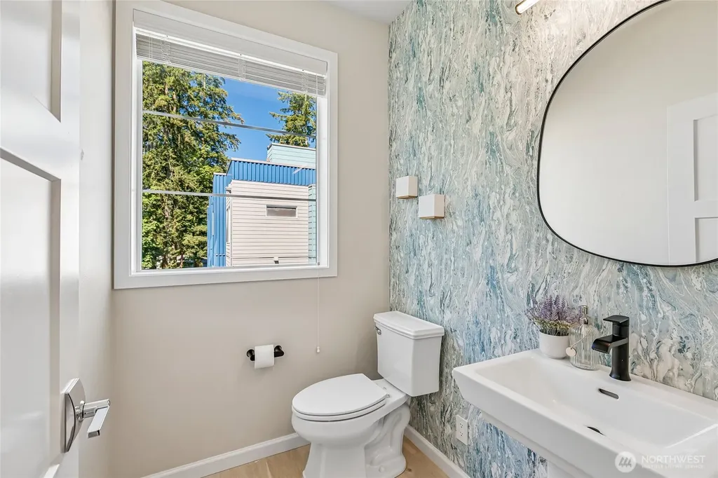 12120 76th Way NE Kirkland WA 98034