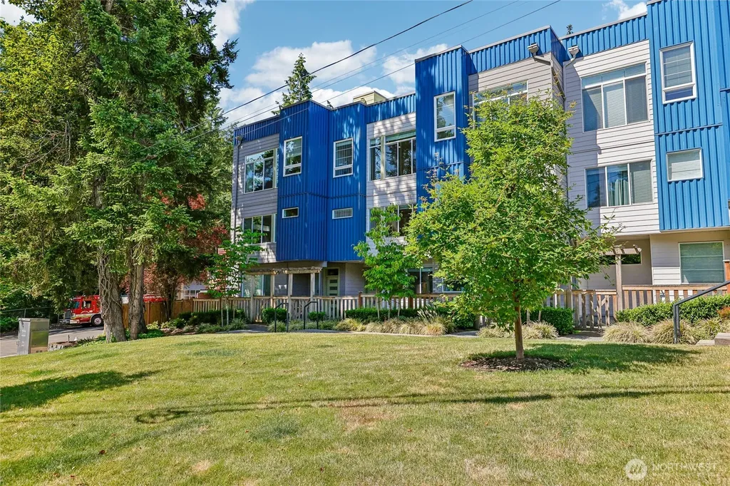 12120 76th Way NE Kirkland WA 98034