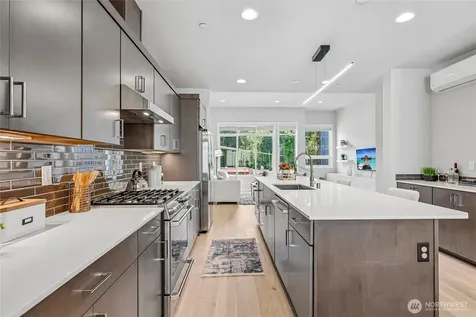 12120 76th Way NE Kirkland WA 98034