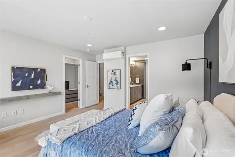 12120 76th Way NE Kirkland WA 98034