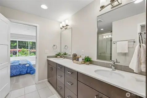 12120 76th Way NE Kirkland WA 98034