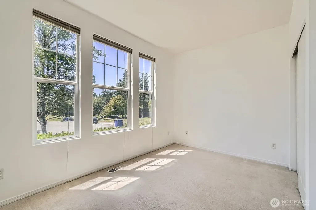 24036 SE 10th Court Sammamish WA 98075