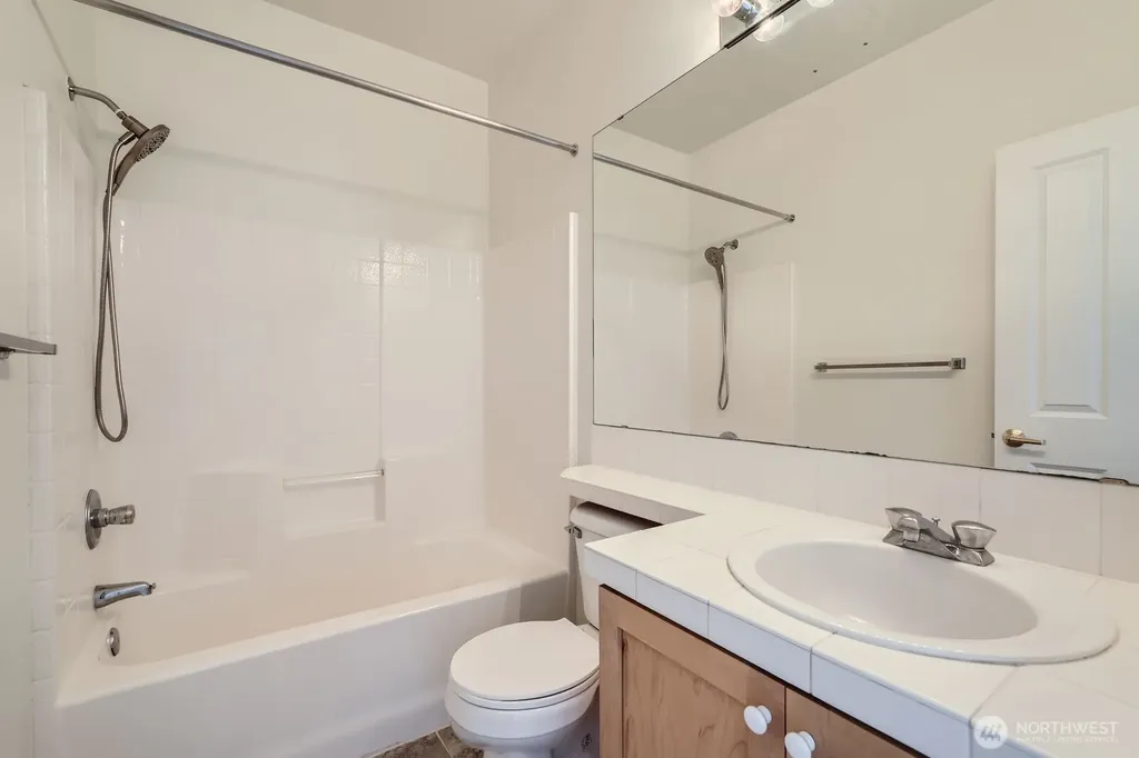 24036 SE 10th Court Sammamish WA 98075
