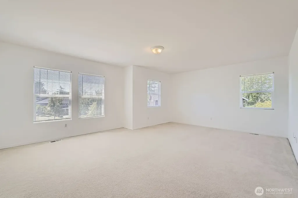 24036 SE 10th Court Sammamish WA 98075