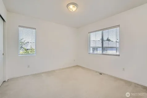 24036 SE 10th Court Sammamish WA 98075