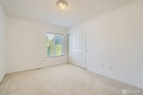 24036 SE 10th Court Sammamish WA 98075