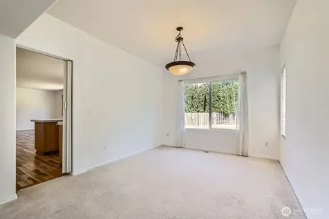 24036 SE 10th Court Sammamish WA 98075
