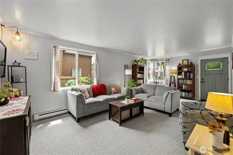1925 Rainier Avenue Everett WA 98201