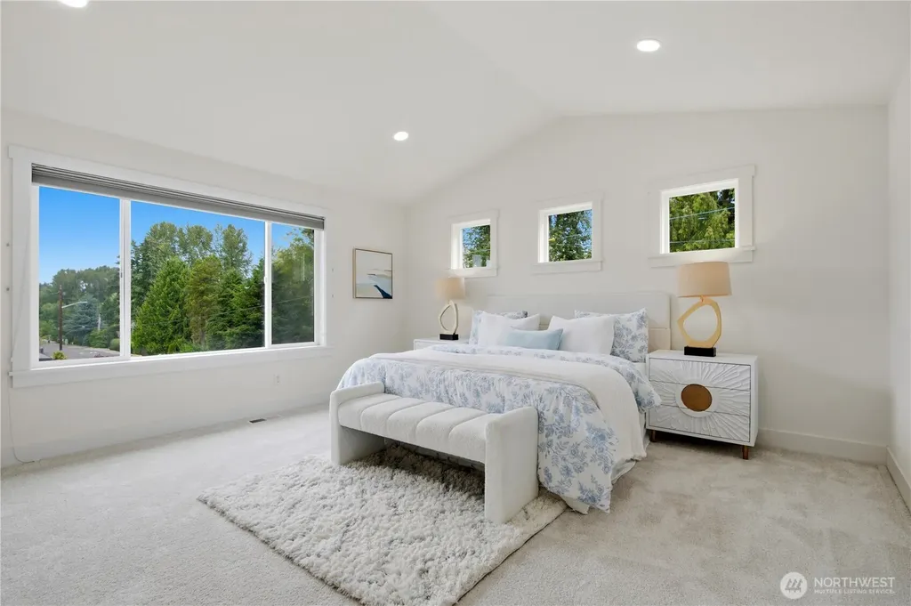 12516 NE 90th Street Kirkland WA 98033