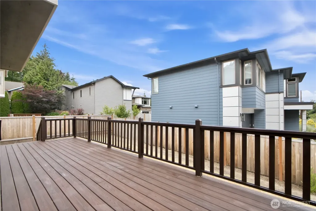 12516 NE 90th Street Kirkland WA 98033