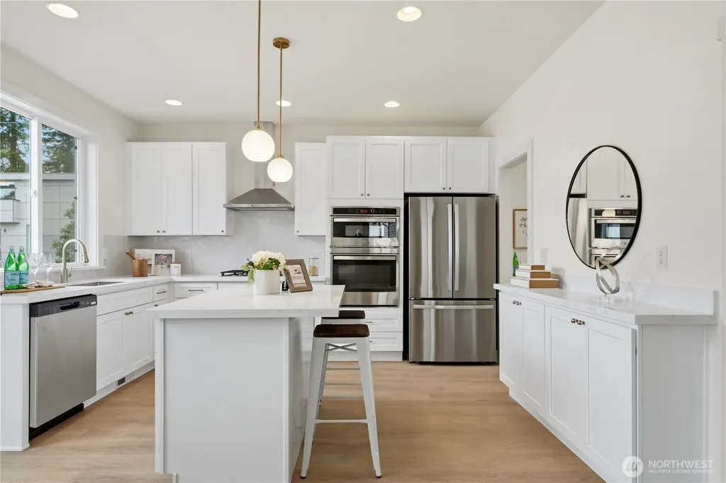 12516 NE 90th Street Kirkland WA 98033
