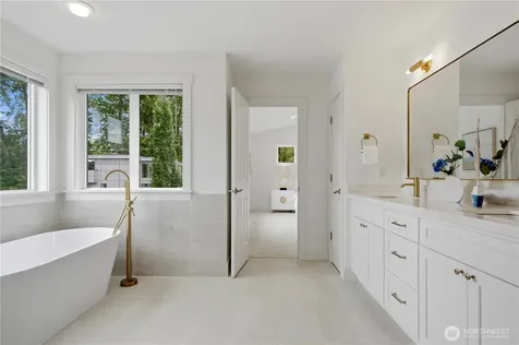 12516 NE 90th Street Kirkland WA 98033