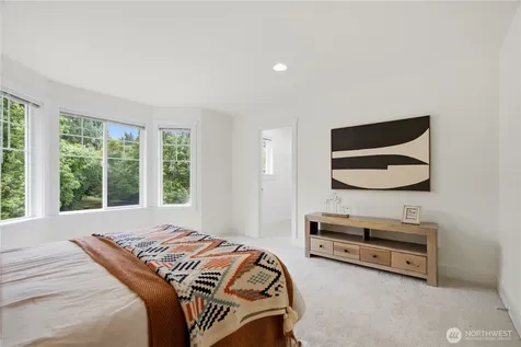 12516 NE 90th Street Kirkland WA 98033