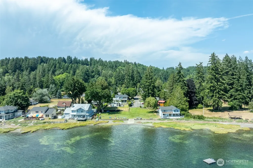 101 NE Wagon Wheel Road Belfair WA 98528