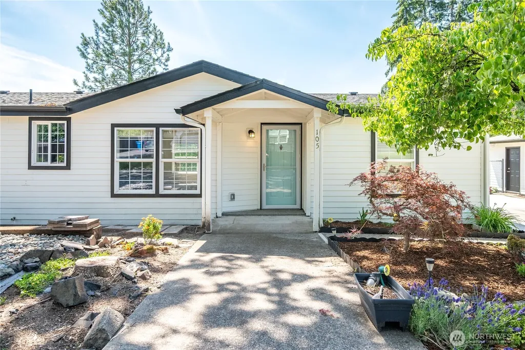 105 Robin Court Longview WA 98632