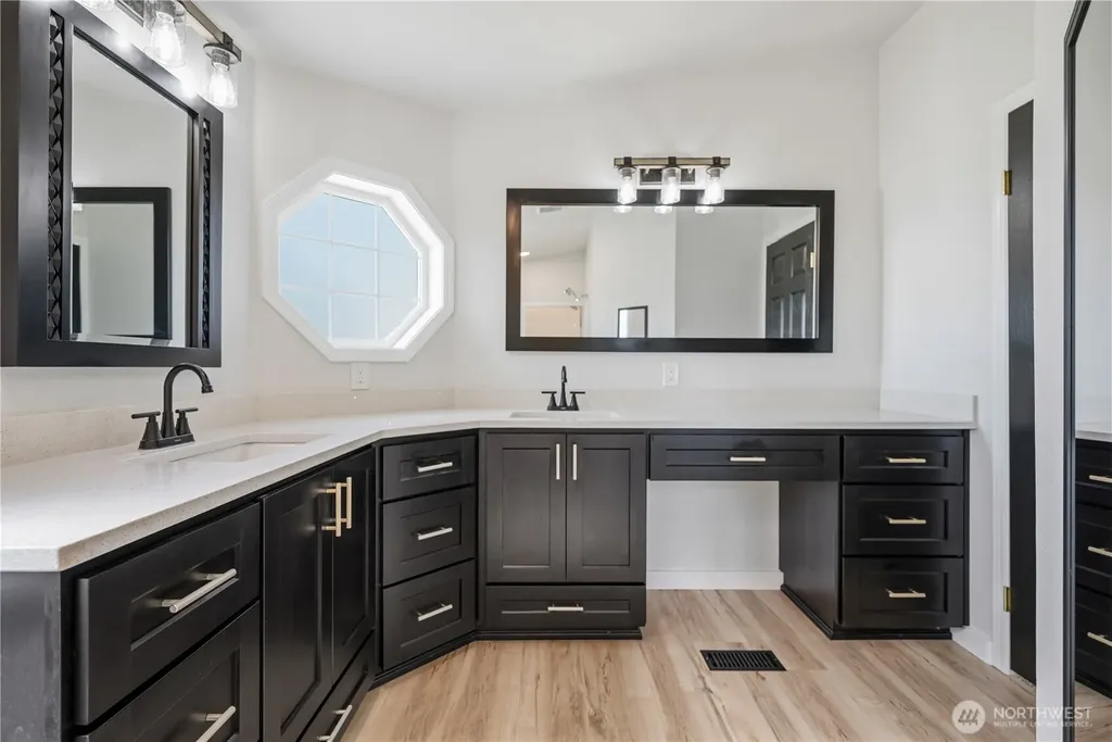 105 Robin Court Longview WA 98632