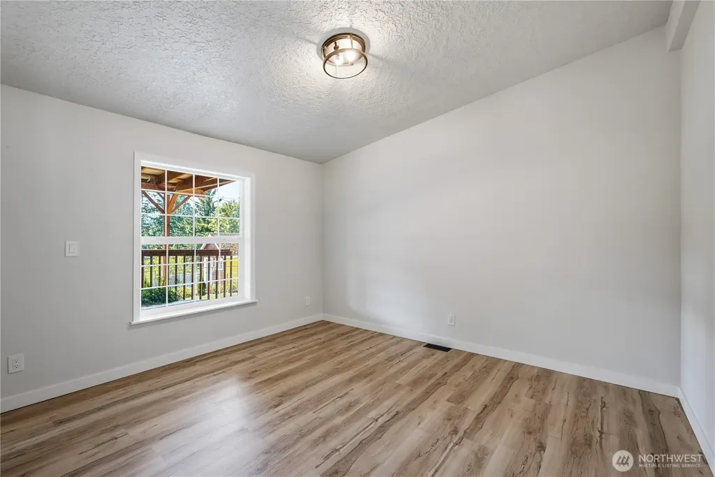 105 Robin Court Longview WA 98632