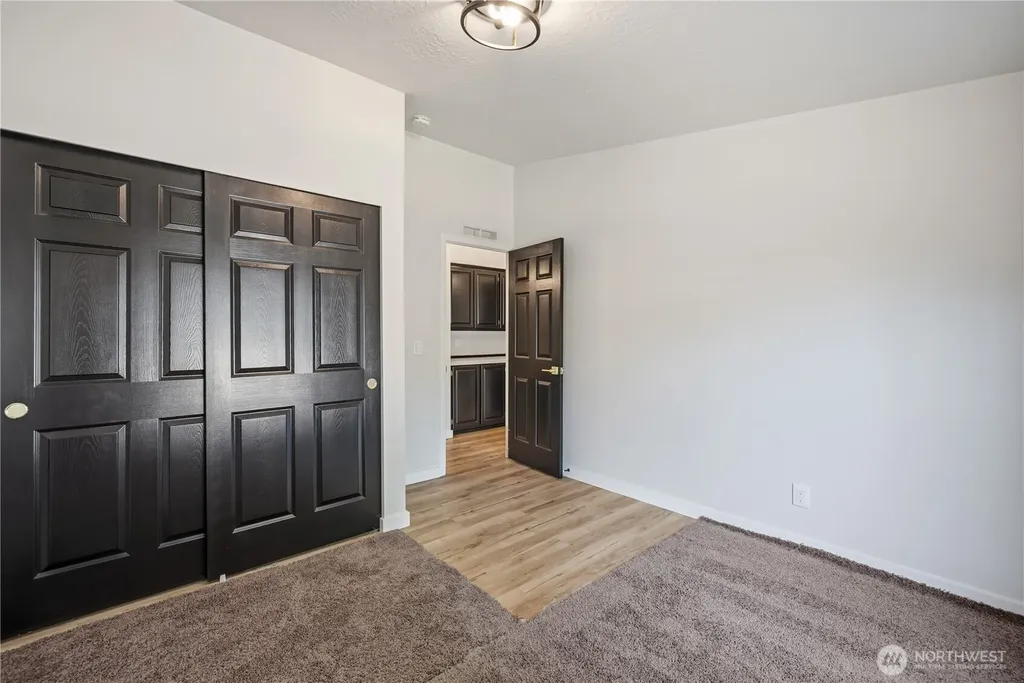 105 Robin Court Longview WA 98632