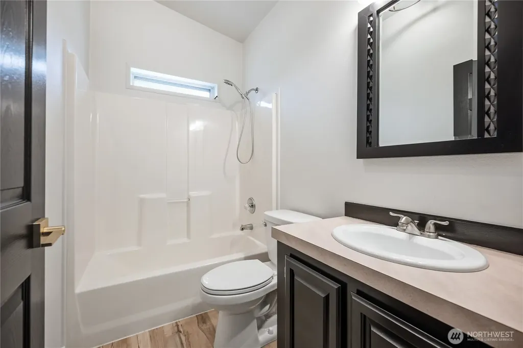 105 Robin Court Longview WA 98632