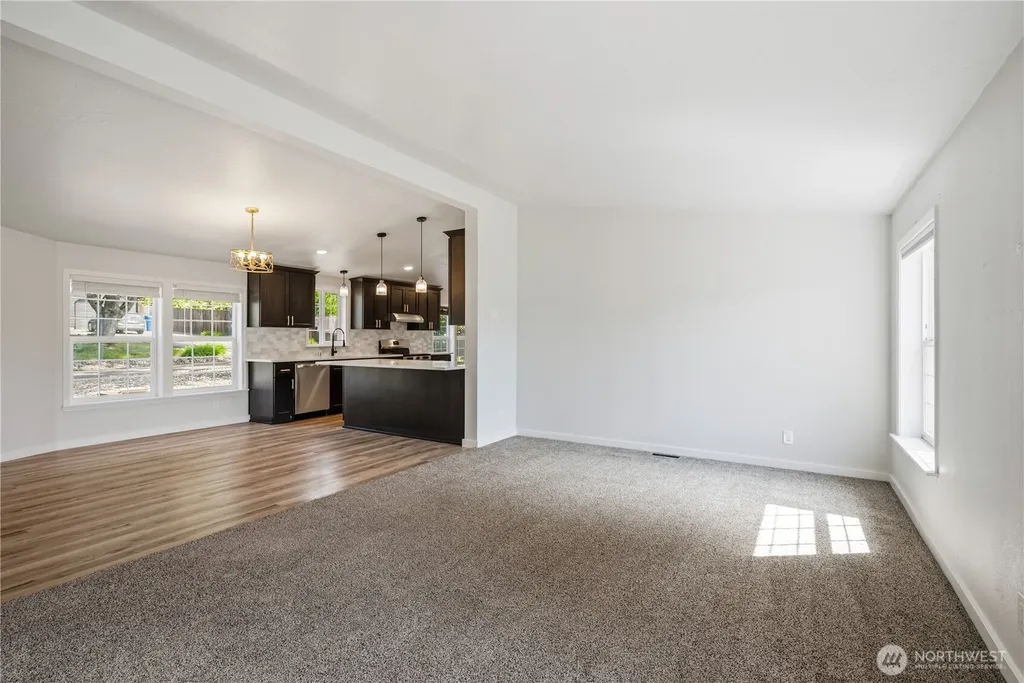 105 Robin Court Longview WA 98632