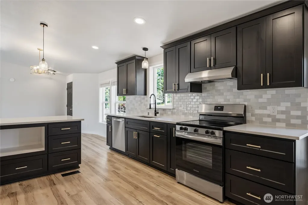 105 Robin Court Longview WA 98632