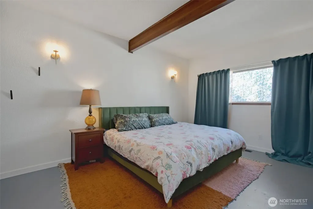 6807 44th Street Court W University Place WA 98466