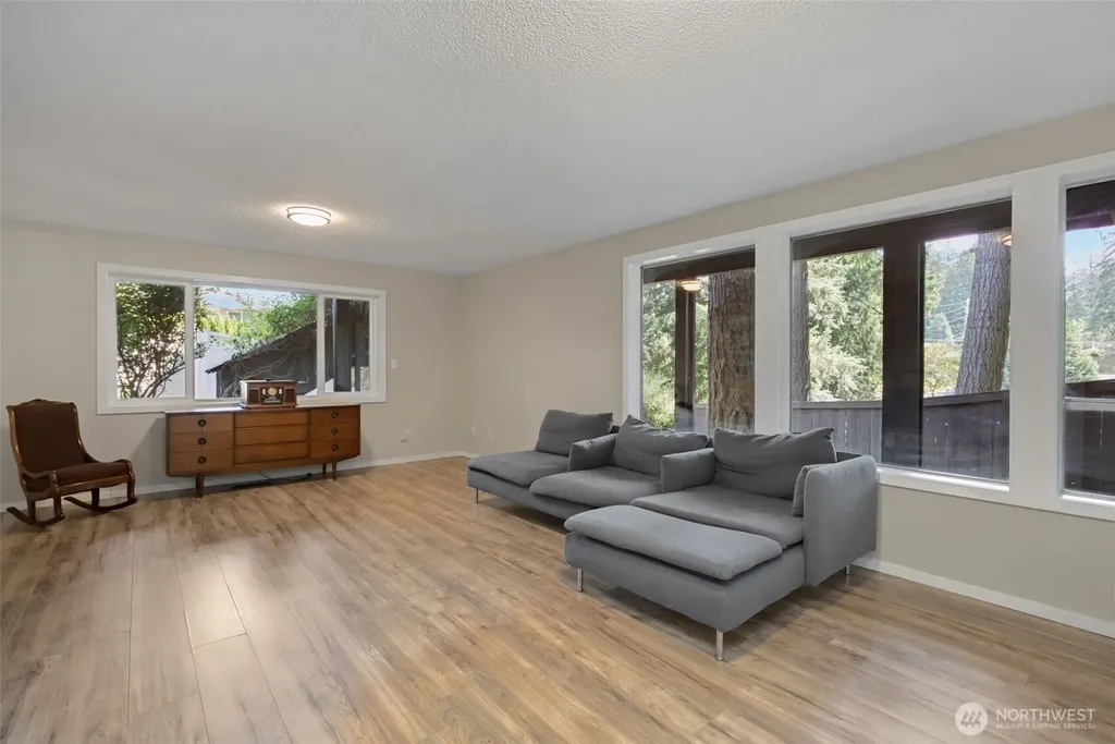 6807 44th Street Court W University Place WA 98466
