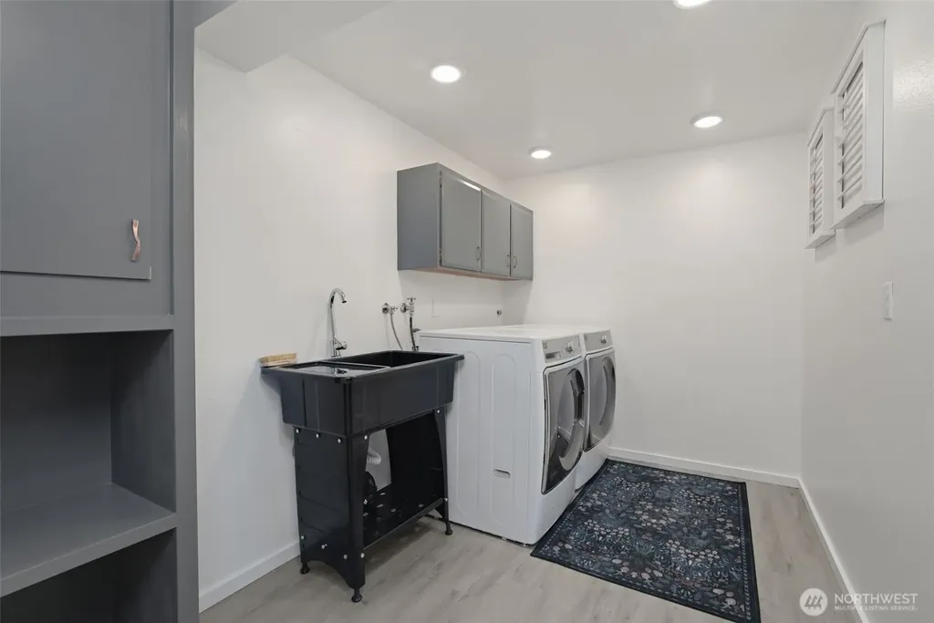 6807 44th Street Court W University Place WA 98466