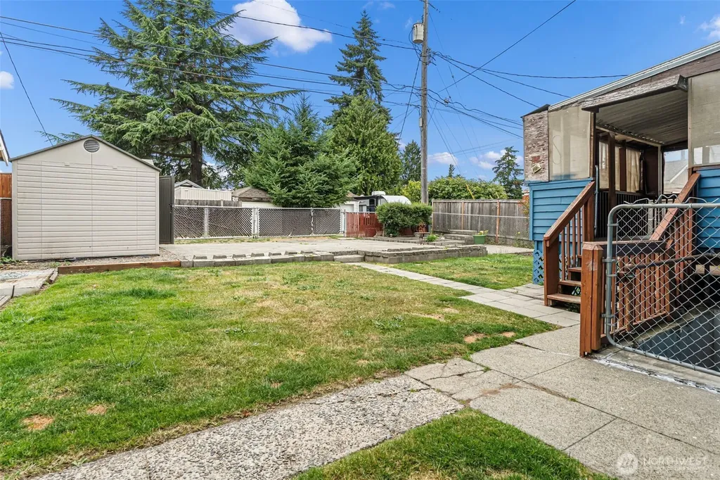 1512 S Oakes Street Tacoma WA 98405