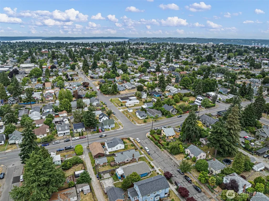1512 S Oakes Street Tacoma WA 98405