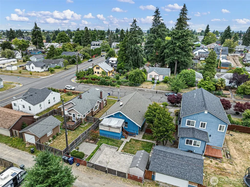 1512 S Oakes Street Tacoma WA 98405