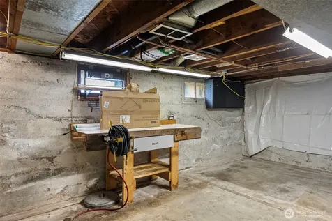 1512 S Oakes Street Tacoma WA 98405