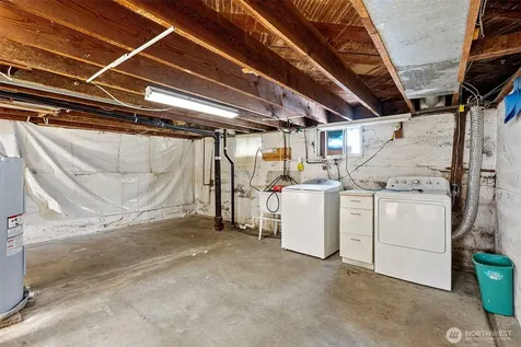 1512 S Oakes Street Tacoma WA 98405