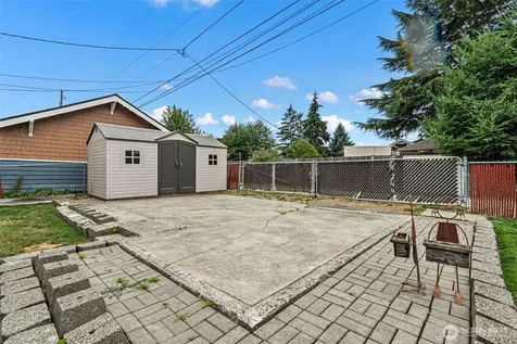 1512 S Oakes Street Tacoma WA 98405