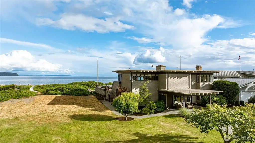 2126 Shore Avenue Freeland WA 98249